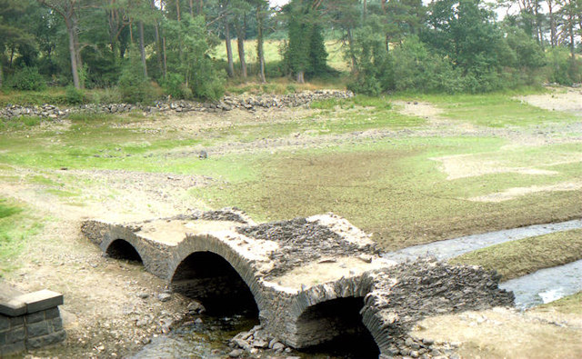 File:The Vartry Reservoir, Roundwood (1990-3) - Geograph - 3349061.jpg