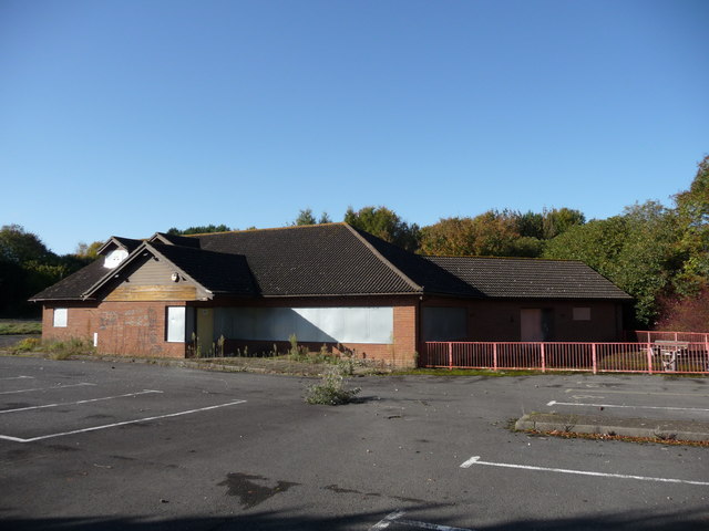 File:Weyhill - Former Service Station - Geograph - 2268288.jpg