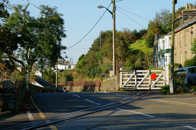 File:Penrhyn Crossing, Gwynedd (C) Peter Trimming - Geograph - 2629898.jpg