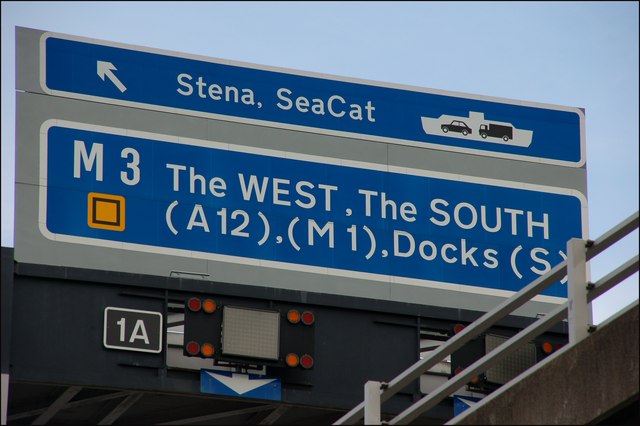 File:Motorway sign, Belfast - Geograph - 495862.jpg