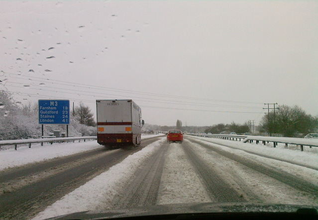 File:Snowy motorway - Coppermine - 17633.jpg