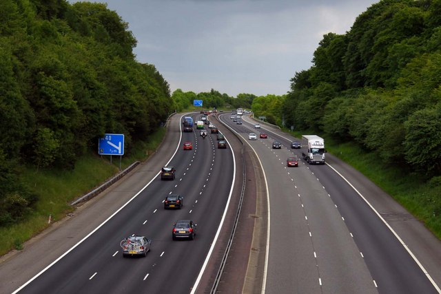 File:The M40 at Stokenchurch - Geograph - 1343931.jpg