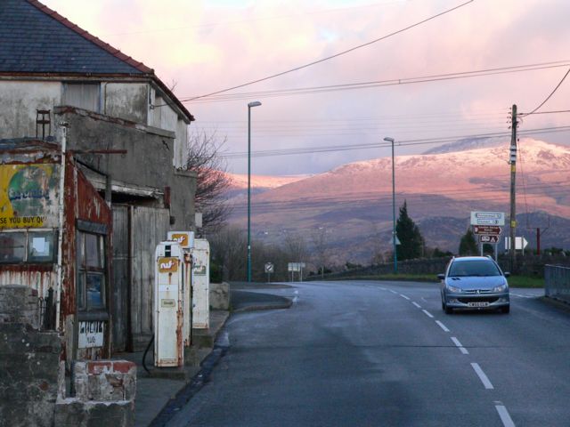 File:A Disused Filling Station with Elidir Fawr in the distance - Geograph - 126359.jpg