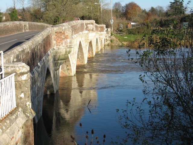 File:Julian's Bridge, Wimborne Minster - Geograph - 1194139.jpg