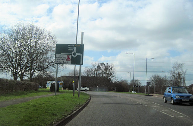 File:Nearing Ellen Road roundabout on Oxford... (C) John Firth - Geograph - 2865217.jpg