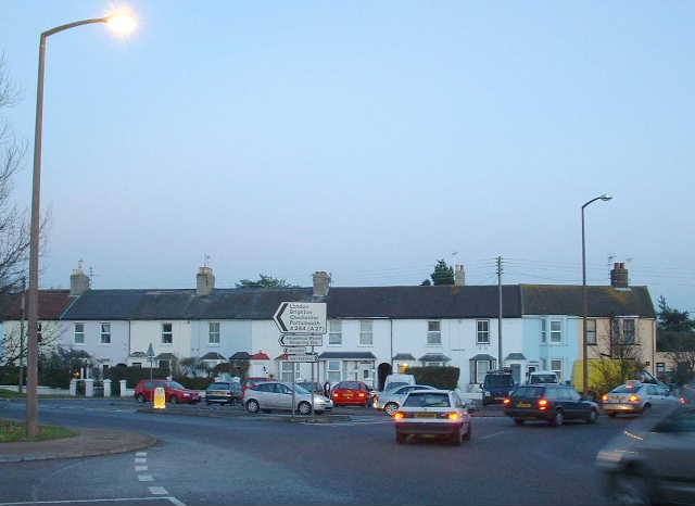 File:Cottages at Wick Roundabout - Geograph - 87136.jpg