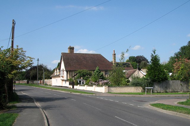 File:Haslingfield- at the corner of High Street and Wisbeys Yard - Geograph - 4154682.jpg