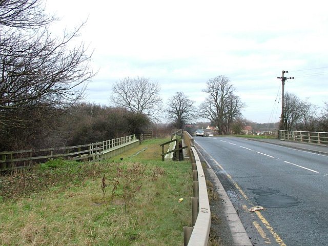 File:Road and former railway bridge over the A1 - Geograph - 104543.jpg