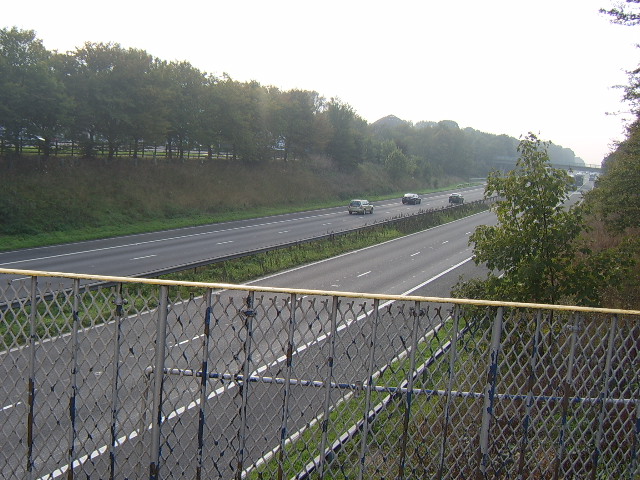 File:M2 Westbound at Medway Services - Coppermine - 10346.jpg