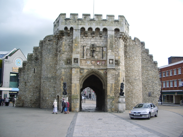 File:"Bargate", Southampton (C) Alexander P Kapp - Geograph - 495410.jpg