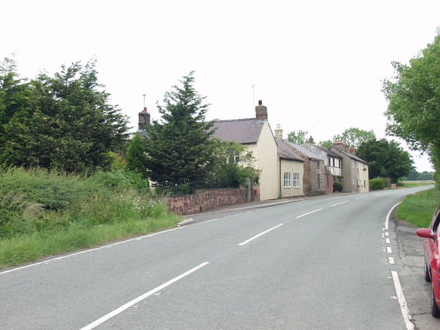 File:Houses at Wooton - Geograph - 188820.jpg