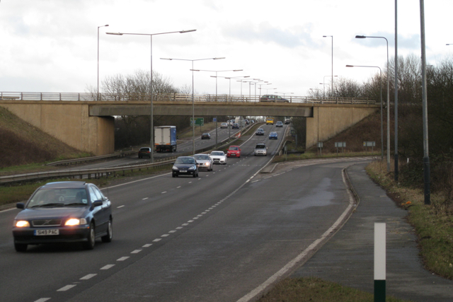 File:A423 southbound crosses A45 - Geograph - 1697324.jpg