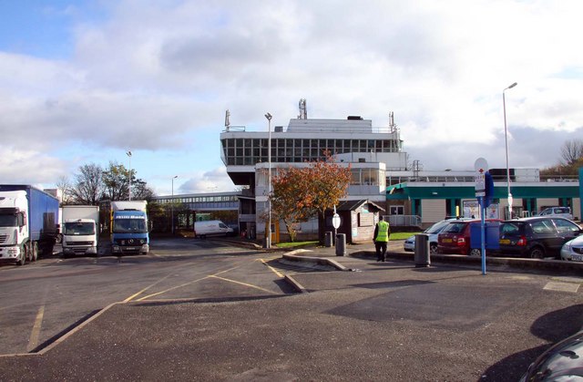File:The northbound services at Hilton Park - Geograph - 1576250.jpg