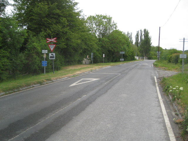 File:Barrington- Haslingfield Road level crossing - Geograph - 2433011.jpg