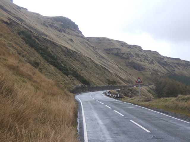 File:A4061 crossing steep slopes below Craig Ogwr - Geograph - 1019453.jpg