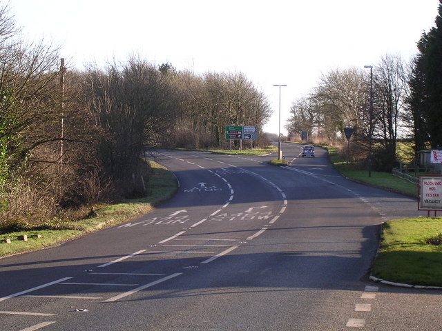 File:A choice of roads to Oxford - Geograph - 633566.jpg