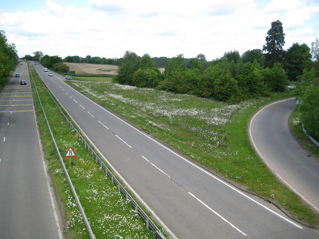 File:Hatfield- A414 at the Bush Hall interchange.jpg