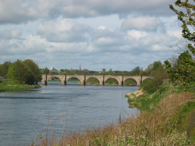 File:Bridge of Dee, Aberdeen - Geograph - 7768.jpg