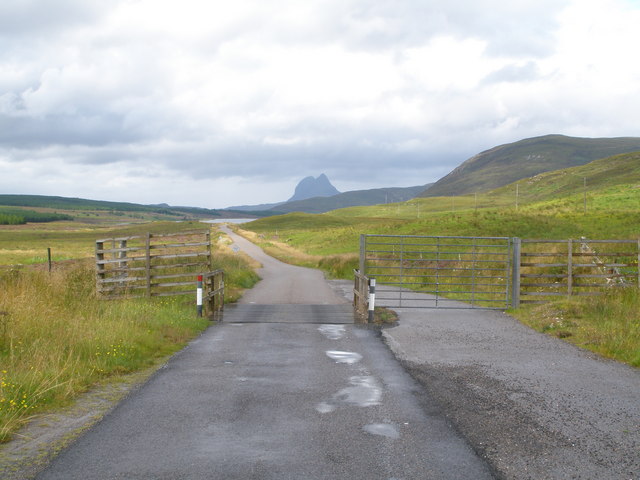 File:Cattle grid on the A837 - Geograph - 1446956.jpg