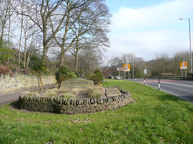 File:Mytholmroyd boundary stone, Burnley Road A646 - Geograph - 1238801.jpg