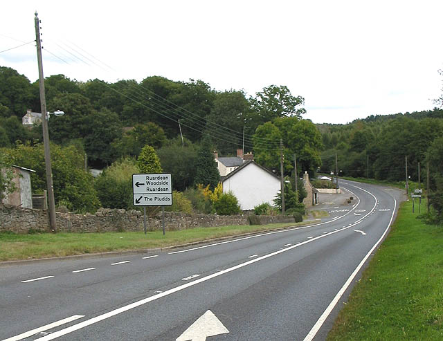 File:A4136 through Brierley - Geograph - 555202.jpg