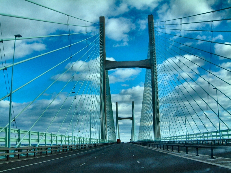 File:Severn Bridge - Coppermine - 2731.jpg