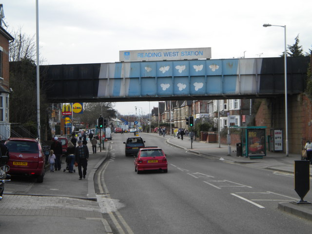 File:Reading West Railway Bridge, Oxford Road, Reading - Geograph - 1769560.jpg