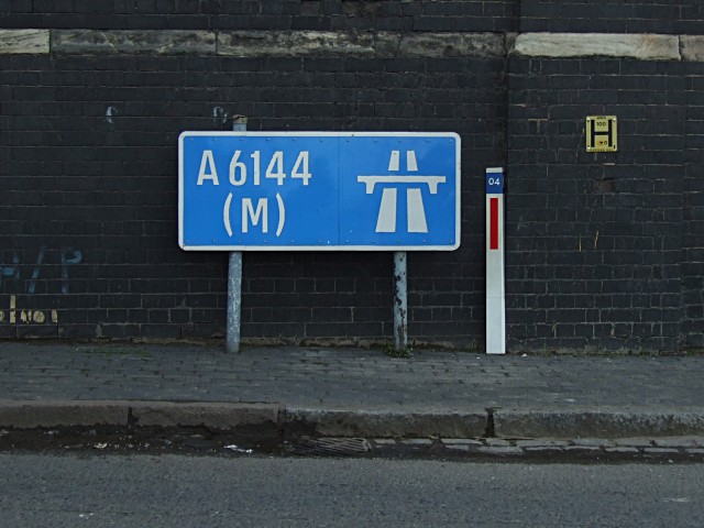 File:A6144(M) World Tour. A wall in Wolverhampton. - Coppermine - 17982.jpg