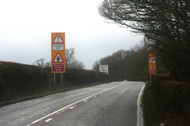 File:Warning signs on the B2026 near Cowden pound - Geograph - 1711929.jpg