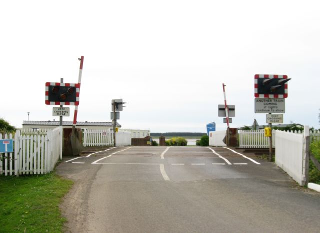 File:Level crossing and entrance to... (C) Colin Bell - Geograph - 853756.jpg