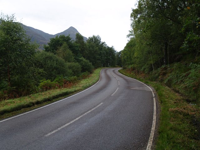 File:B863 on the N side of Loch Leven - Geograph - 559605.jpg