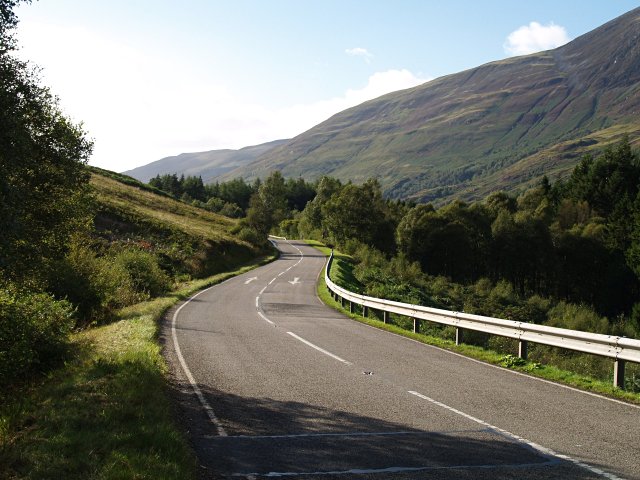 File:B863 near Caolasnacon - Geograph - 559599.jpg