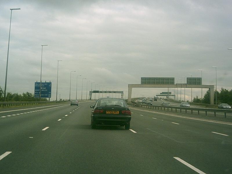 File:M6 Therwall Viaduct 1 - Coppermine - 4405.JPG