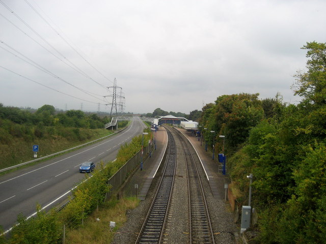File:A413 and Wendover Station.jpg