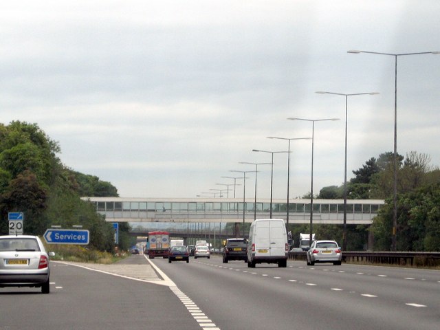 File:Sliproad to Hilton Park - Geograph - 905198.jpg