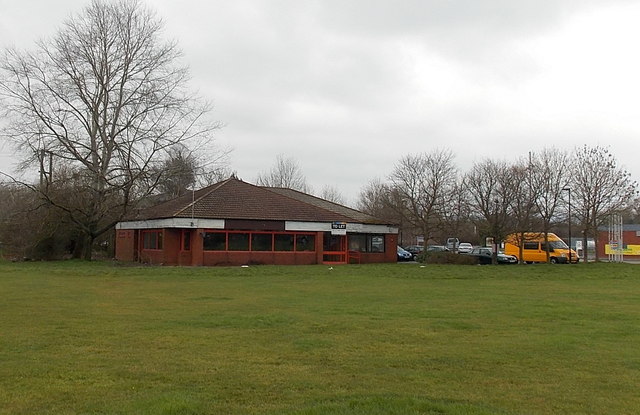 File:Former Little Chef restaurant to let,... (C) Jaggery - Geograph - 3855779.jpg