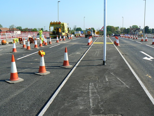 File:Bridge over Blunsdon by-pass, Blunsdon 08.05.2008 - Geograph - 792905.jpg