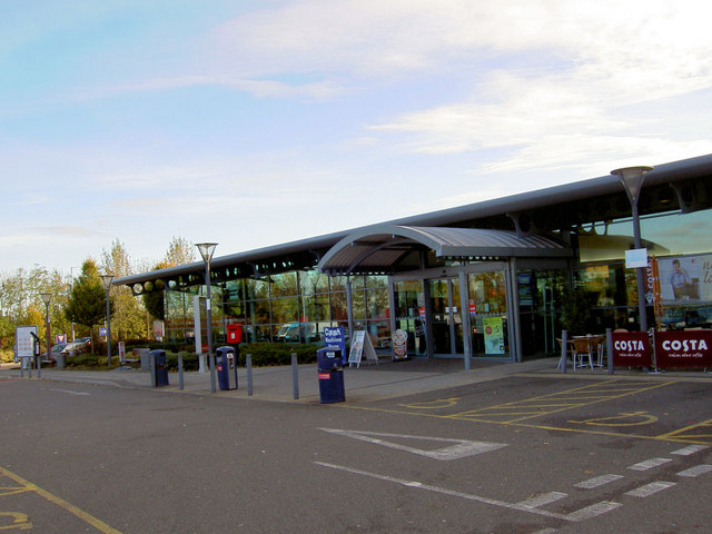 File:Road Chef services junction 15a M1 - Geograph - 599126.jpg