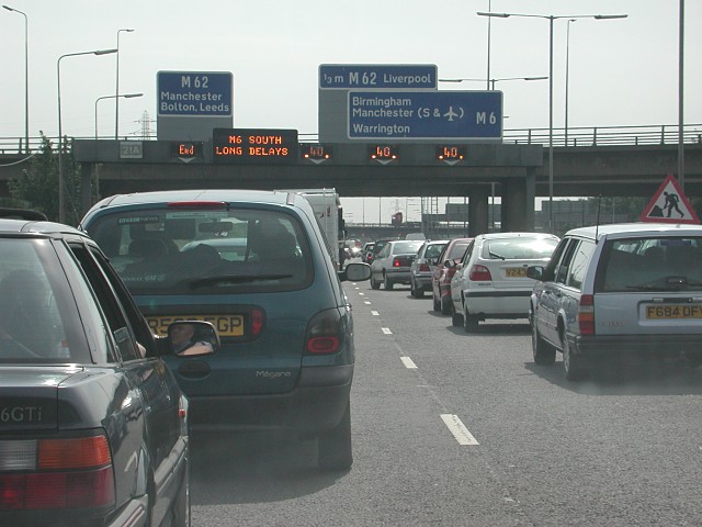 File:M6 Southbound - Geograph - 117668.jpg