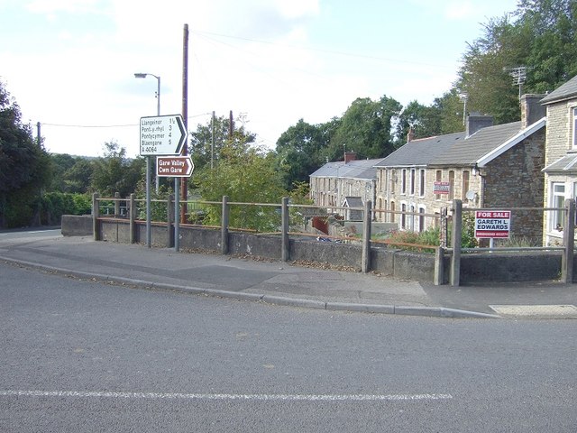 File:A4065 (Abergarw Road) - Abergarw - Geograph - 568221.jpg