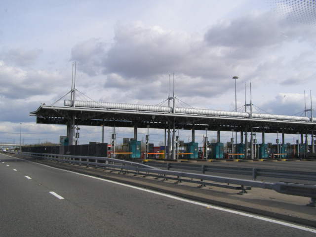 File:M4 Motorway Rogiet Toll plaza - pay to enter Wales - Geograph - 744940.jpg