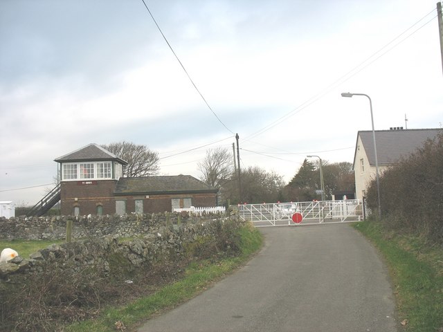 File:The level crossing at Ty Croes (C) Eric Jones - Geograph - 1035936.jpg