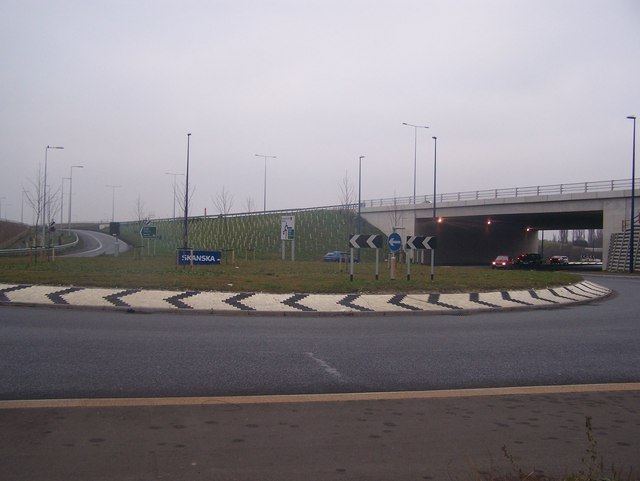File:New Roundabout on Wrotham Road - Geograph - 1112149.jpg