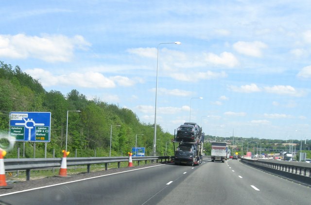 File:M25 junction 20 - Geograph - 2391632.jpg