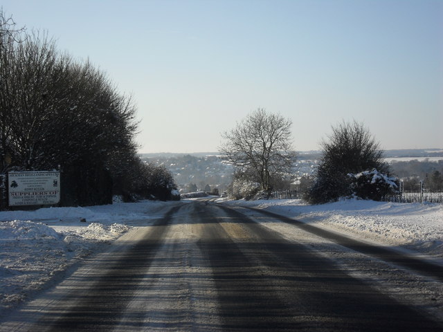 File:The A361 nearing Fulbrook - Geograph - 1650943.jpg