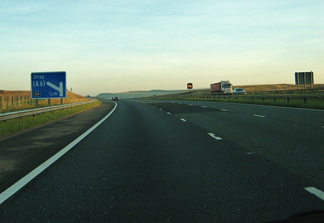 File:M6 motorway, northbound - Geograph - 1531494.jpg