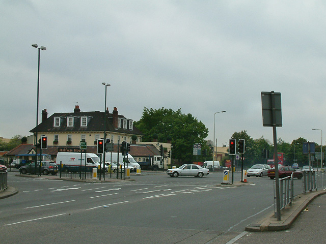 File:A10 junction and Halfway House - Geograph - 10329.jpg