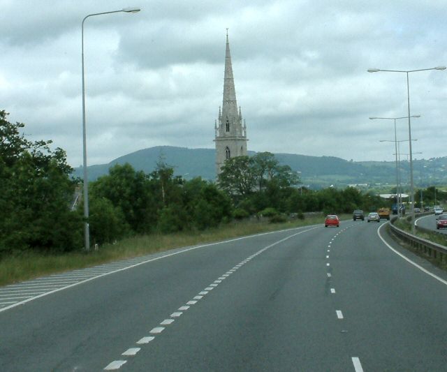 File:Passing Bodelwyddan - Geograph - 1008527.jpg