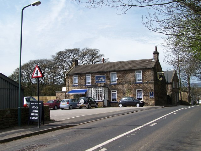 File:Nags Head Inn and Cottages, Loxley - Geograph - 778979.jpg