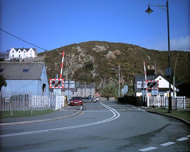 File:Yr hen orsaf Pwllheli Old station (C) Alan Fryer - Geograph - 355488.jpg